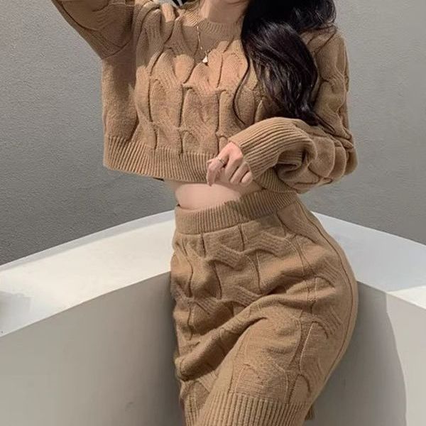 Women's Fried Dough Twists Sweater Knitting Buttocks Skirt Suit